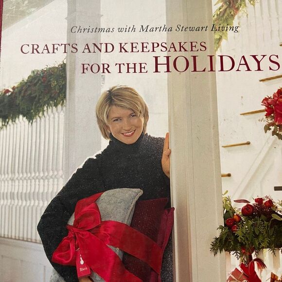 MARTHA STEWART Living Christmas Book Vol 3 Crafts & Keepsakes for the Holidays - Picture 3 of 15